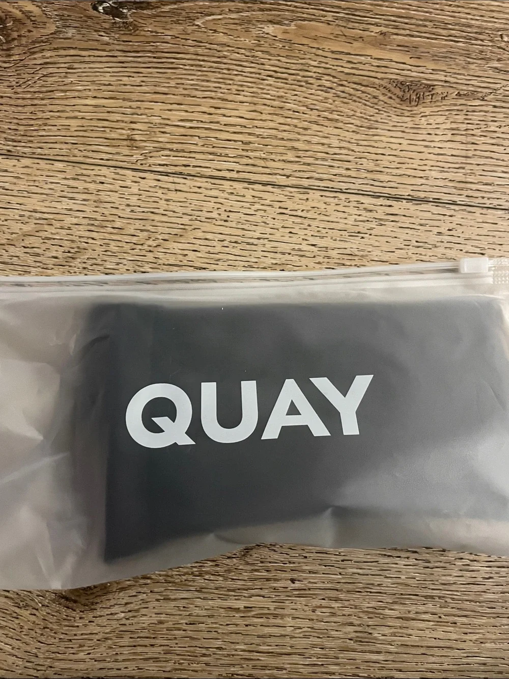 QUAY PRESS TOUR Sunglasses